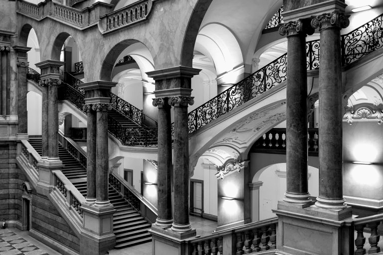Munich_PalaceOfJustice_BW