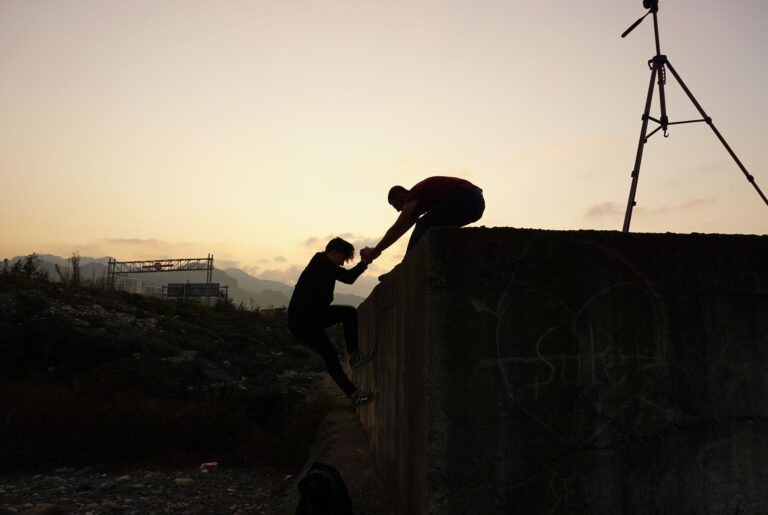 wall_climb_1922x1288